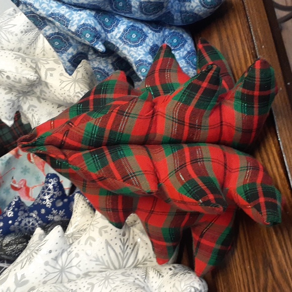 Made by ME Stuffed Christmas Tree 8"Hx8"W. - Picture 1 of 3